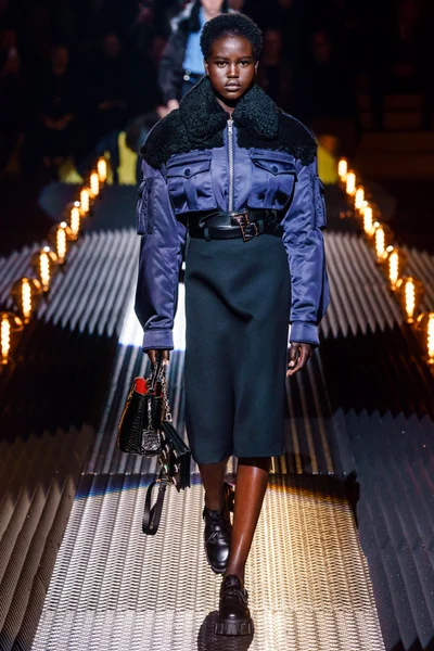Look 37